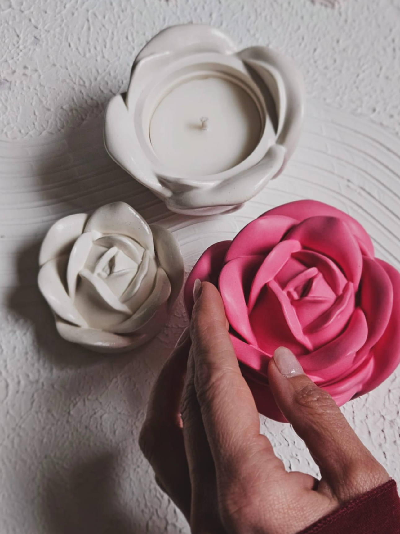 Rosa in Jesmonite